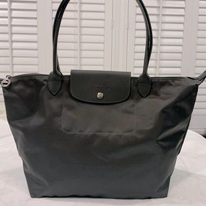 Large Longchamp LePliage NEO - discontinued model in the color dark gray.